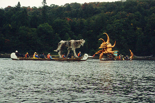 3-Horned Enemy battles Wolf